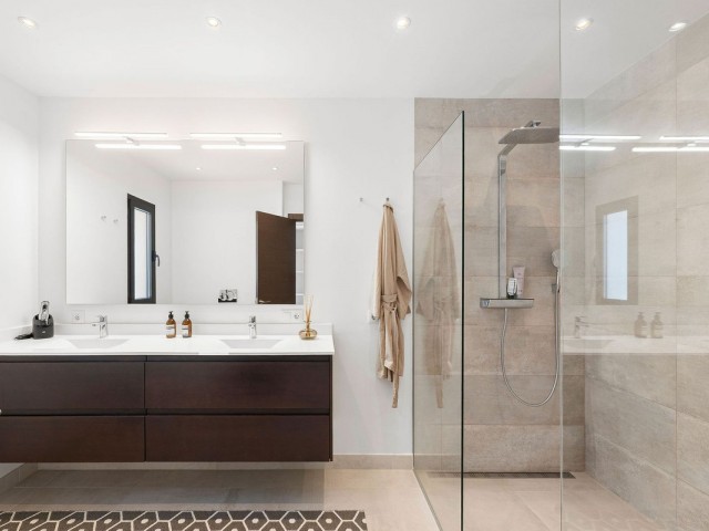 4 Slaapkamer Villa in Nueva Andalucía