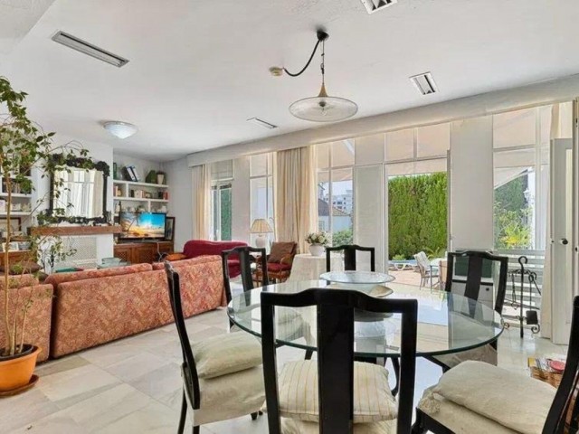 5 Soveroms Villa i Nueva Andalucía