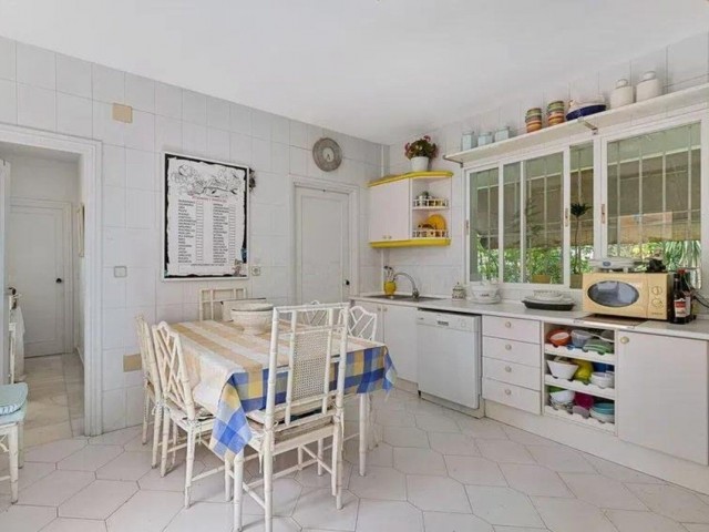 5 Bedrooms Villa in Nueva Andalucía