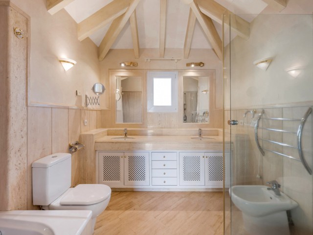 3 Bedrooms Apartment in Nueva Andalucía