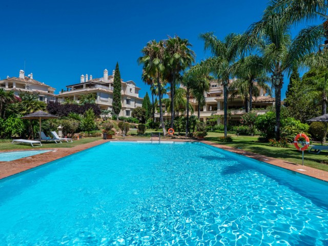 3 Bedrooms Apartment in Nueva Andalucía