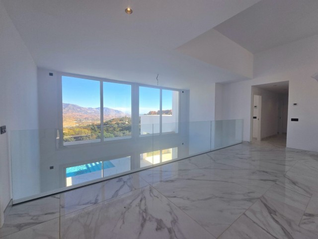 4 Bedrooms Villa in La Mairena