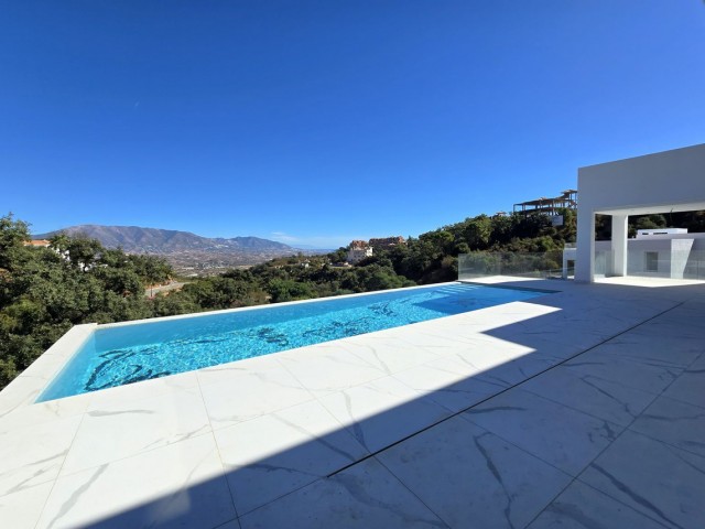 4 Bedrooms Villa in La Mairena