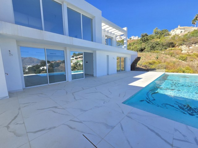 4 Bedrooms Villa in La Mairena