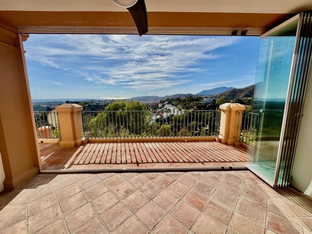 Apartment, Monte Halcones, R5219605