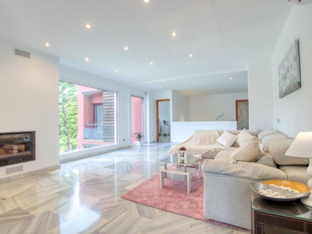 4 Makuuhuoneen Huvila Benahavís