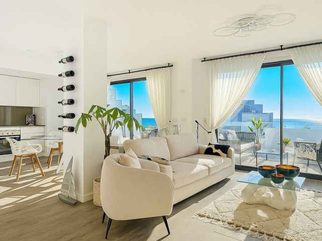 Apartamento con 2 Dormitorios  en Estepona
