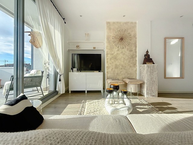 Apartamento con 2 Dormitorios  en Estepona