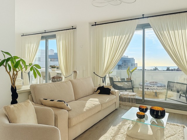 Apartamento con 2 Dormitorios  en Estepona