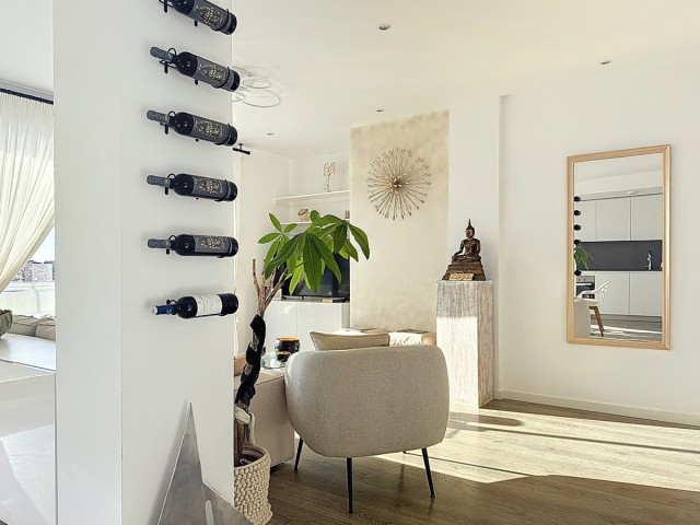 Apartamento con 2 Dormitorios  en Estepona