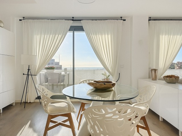 Apartamento con 2 Dormitorios  en Estepona