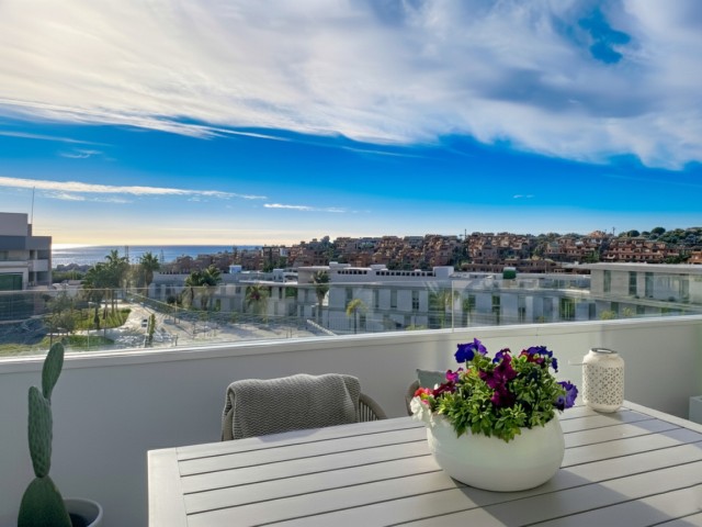 Apartamento con 2 Dormitorios  en Estepona