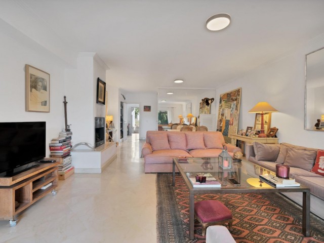 4 Bedrooms Villa in Nagüeles