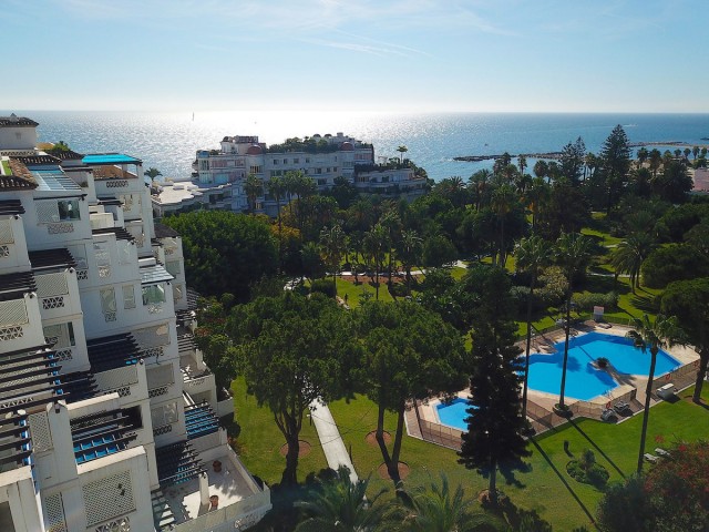 3 Bedrooms Apartment in Puerto Banús