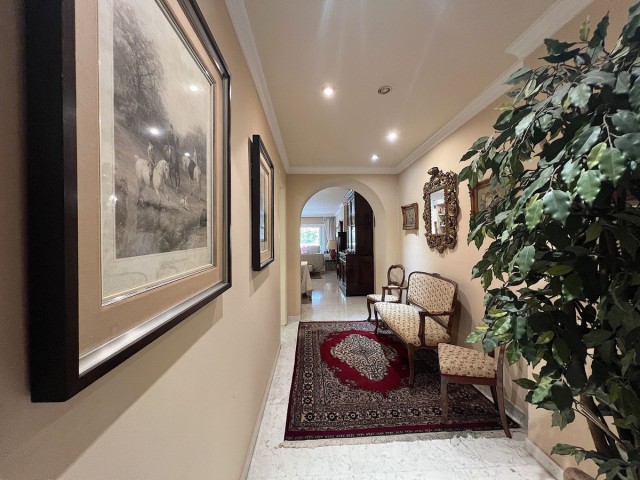 3 Bedrooms Apartment in Puerto Banús