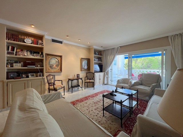 3 Bedrooms Apartment in Puerto Banús