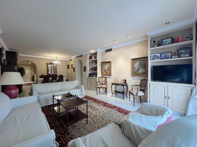 3 Bedrooms Apartment in Puerto Banús