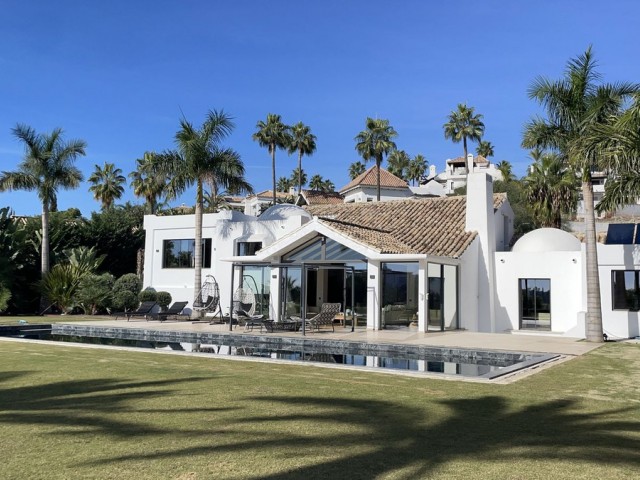 5 Makuuhuoneen Huvila Benahavís