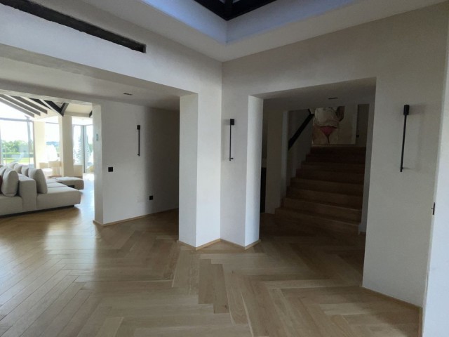 5 Sovrums Villa i Benahavís