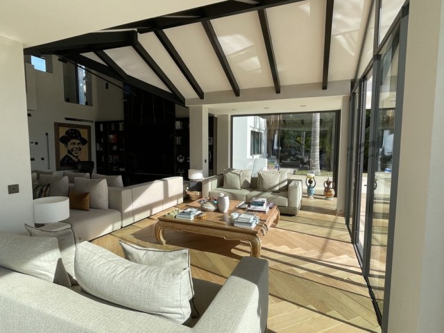 5 Sovrums Villa i Benahavís