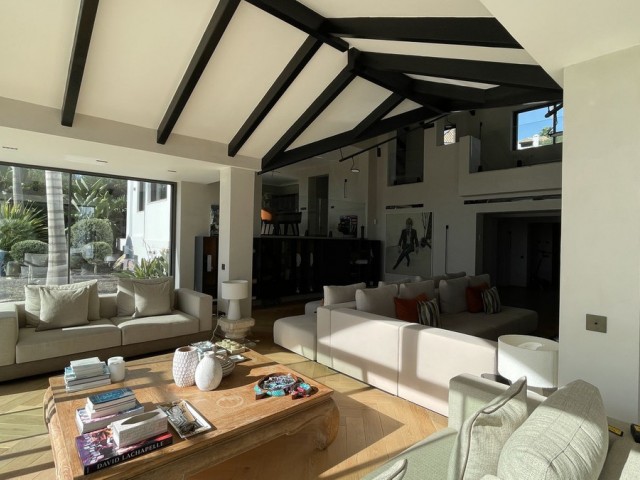 5 Sovrums Villa i Benahavís