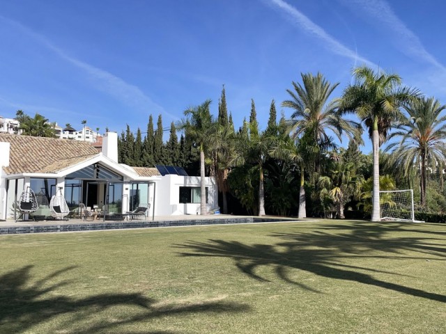 5 Sovrums Villa i Benahavís