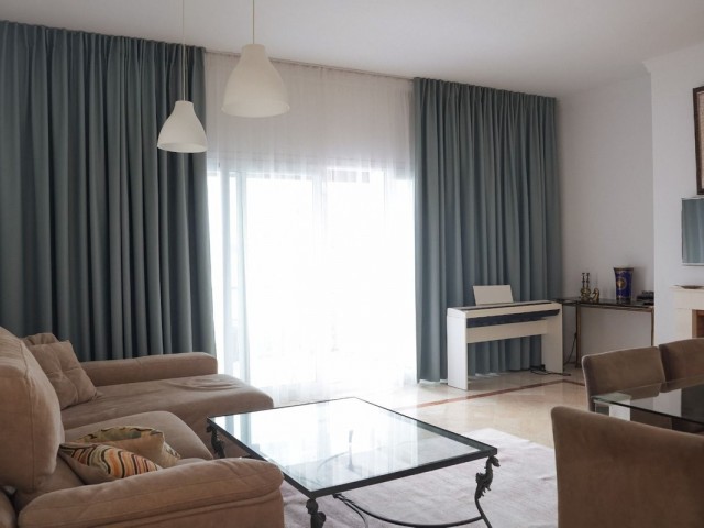 5 Soveroms Leilighet i El Paraiso