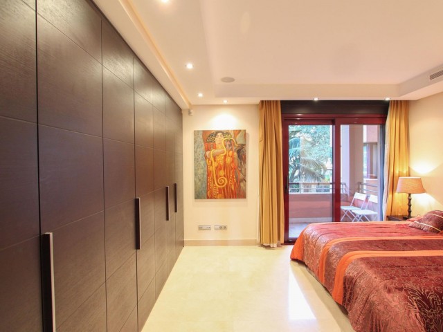 2 Bedrooms Apartment in Puerto Banús