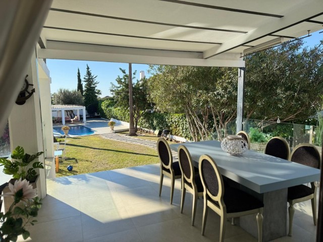 Villa Marbella - R5222122