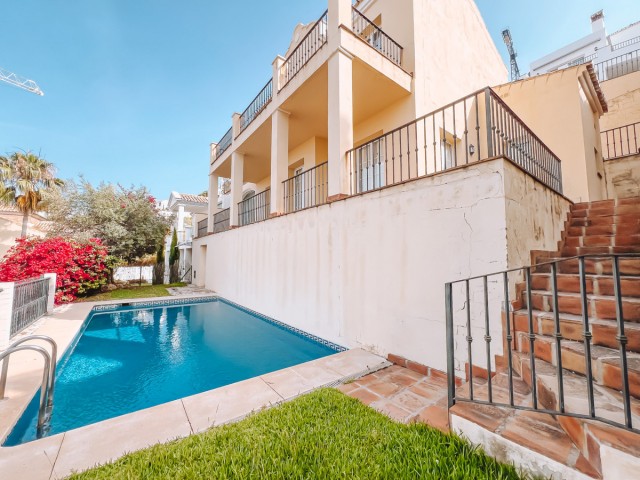 2 Schlafzimmer Villa in Istán