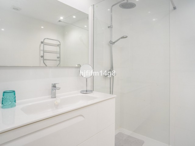 2 Makuuhuoneen Huoneisto Nueva Andalucía