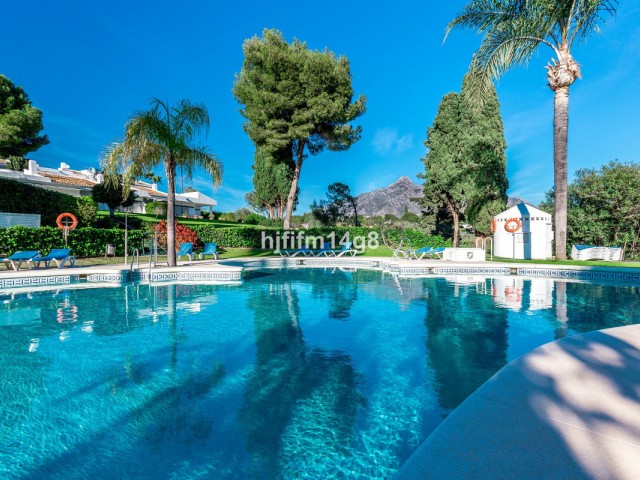 2 Makuuhuoneen Huoneisto Nueva Andalucía