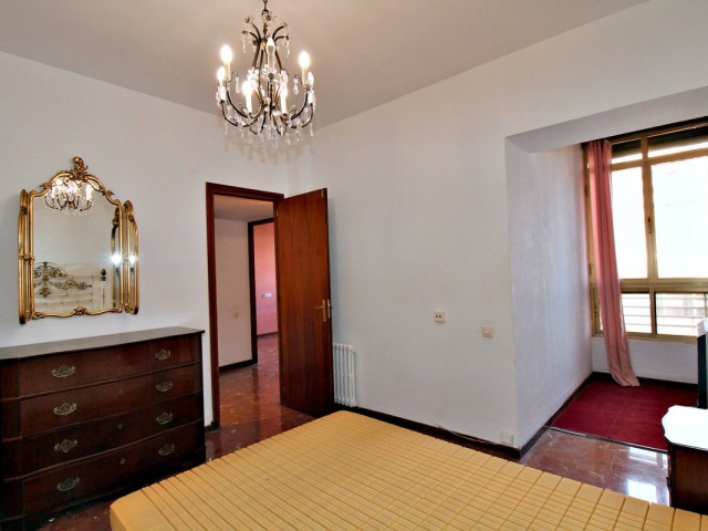 Apartamento con 3 Dormitorios  en Málaga