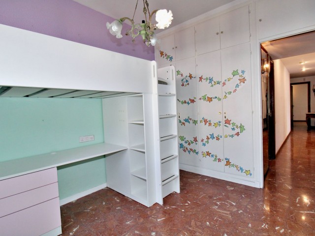 Apartamento con 3 Dormitorios  en Málaga