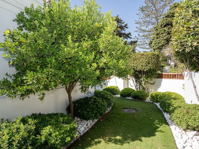 6 Slaapkamer Villa in Guadalmina Baja