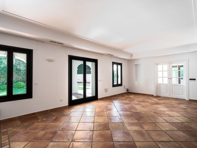 6 Slaapkamer Villa in Guadalmina Baja