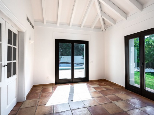 6 Slaapkamer Villa in Guadalmina Baja
