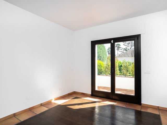 6 Slaapkamer Villa in Guadalmina Baja