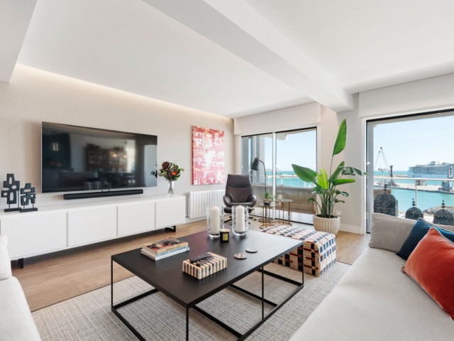 Apartamento con 3 Dormitorios  en Málaga