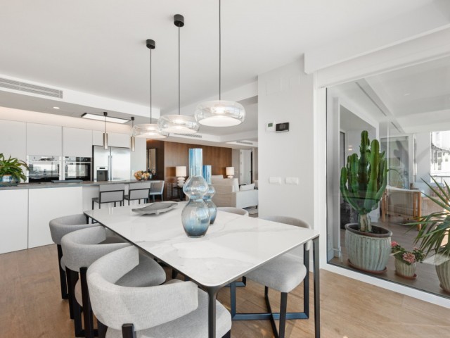 Apartamento con 3 Dormitorios  en Málaga