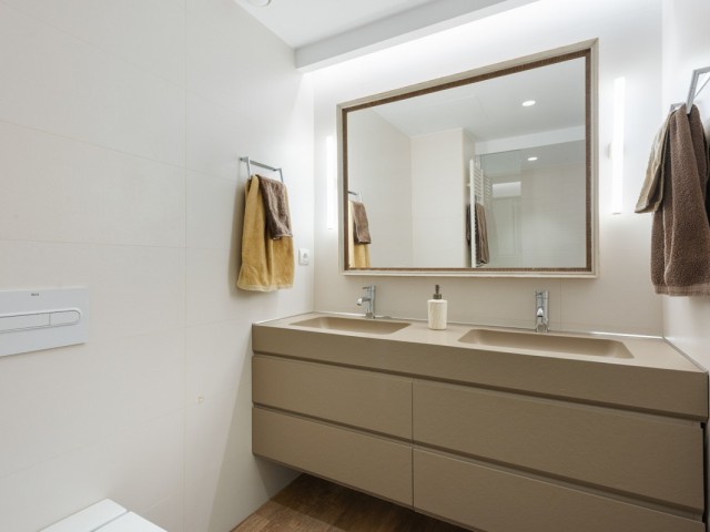 Apartamento con 3 Dormitorios  en Málaga