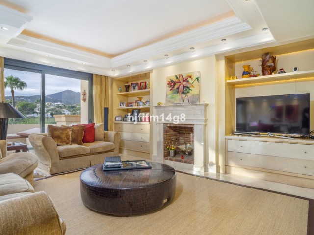 2 Soveroms Leilighet i Nueva Andalucía