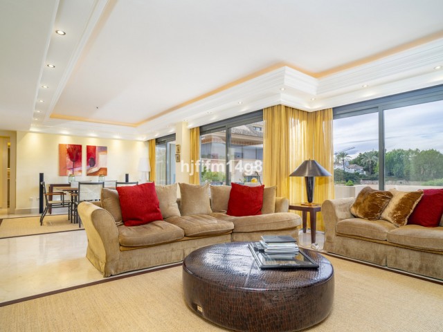 2 Soveroms Leilighet i Nueva Andalucía