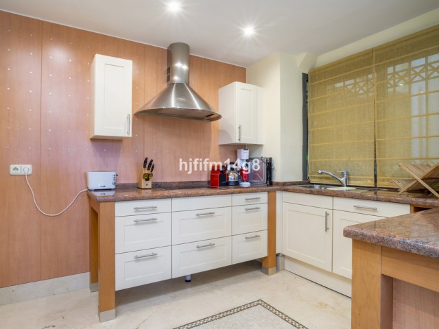 2 Soveroms Leilighet i Nueva Andalucía