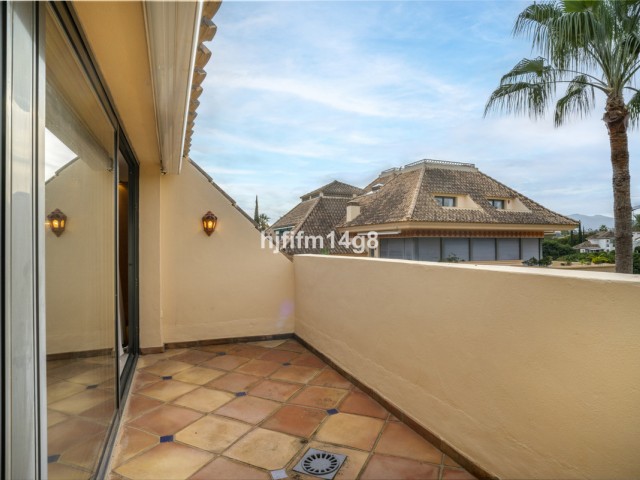 2 Soveroms Leilighet i Nueva Andalucía