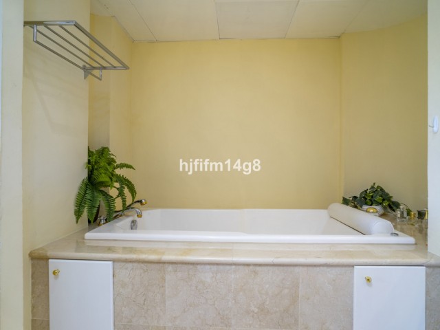 2 Soveroms Leilighet i Nueva Andalucía