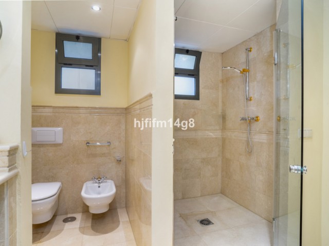 2 Soveroms Leilighet i Nueva Andalucía