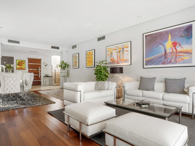 4 Schlafzimmer Villa in Nueva Andalucía