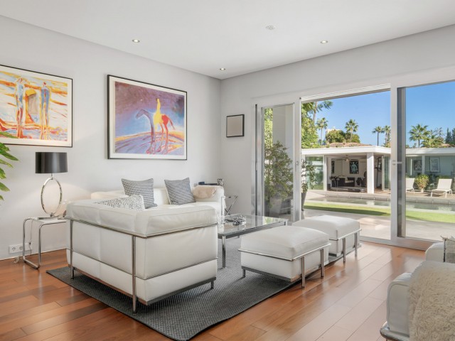 4 Schlafzimmer Villa in Nueva Andalucía