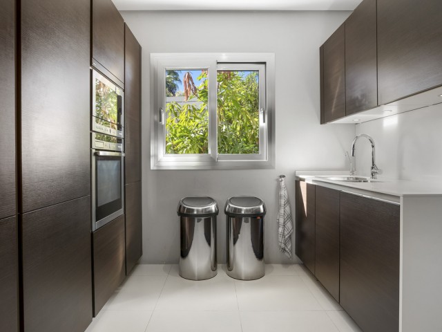 4 Bedrooms Villa in Nueva Andalucía